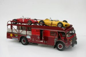 Piekfijn gedetailleerde schaalmodellen laten u het water in de mond lopen. Zoals deze prachtige racetransporter van Fiat, welke twee Ferrari's herbergt. Foto: NAMAC
