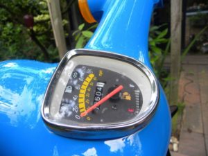 Honda in tuin