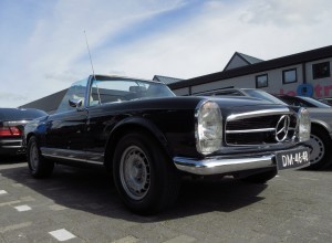 Mercedes Benz restaurateur Jaap Havik uit Purmerend was met een oogstrelende Pagode aanwezig. Foto: Erik van Putten