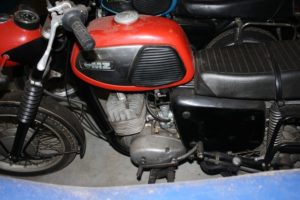 BMW opruiming, onderdelen bij Van Houten in AMarum