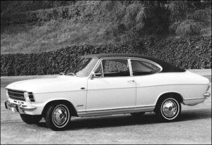 De Opel Olympia A was ook als coupé leverbaar en kende als basis de carrosserie van de Kadett -B LS Coupé Copyright: The GM Company