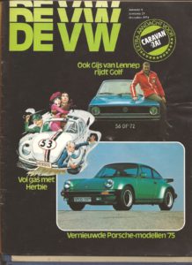 Gijs van Lennep poseert hier bij zijn Golf. Afbeelding: Pon's Automobielhandel