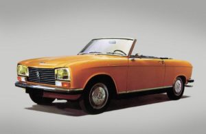 Eén van de auto's die aanstaande zaterdag door BCA voor geveild is een Peugeot 304 Cabriolet. Afbeelding: Peugeot