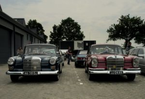 Deze twee in sublieme staat verkerende Heckflosses vormden een aantrekkelijk span binnen een indrukwekkende collectie Benzen in Surhuisterveen. Afbeelding: Erik van Putten
