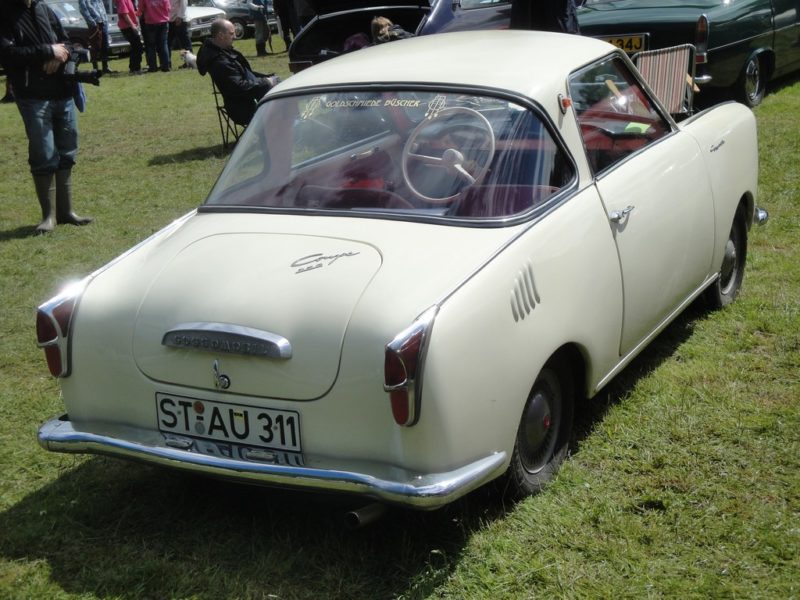 Vooraan in de file - Auto Motor Klassiek