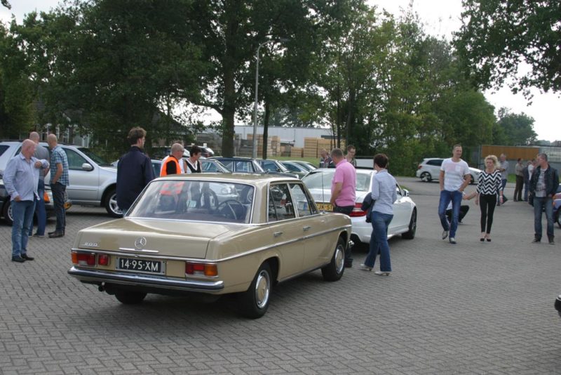 Star Cars and Coffee in Surhuisterveen wordt indrukwekkend Mercedes feest - Auto Motor Klassiek