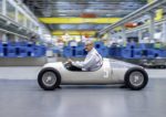 Audi print een Auto Union Typ C uit 1936 vanuit metaal - Auto Motor Klassiek
