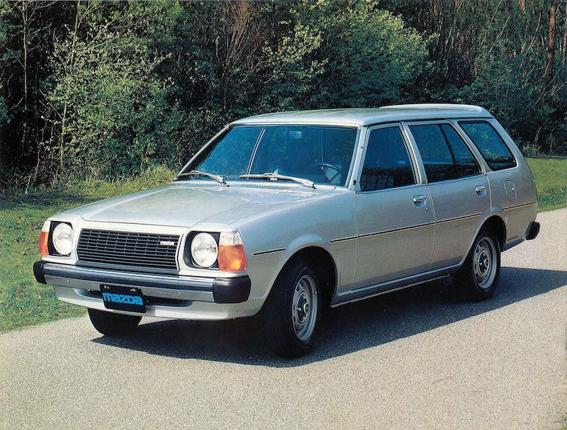 In 1978 kwam de Estate op de markt, welke- in aangepaste vorm- ook de stationvariant van de tweede generatie werd. Afbeelding: Mazda