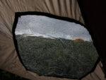 Tent in de regen, motorrijders, kamperen, hotel