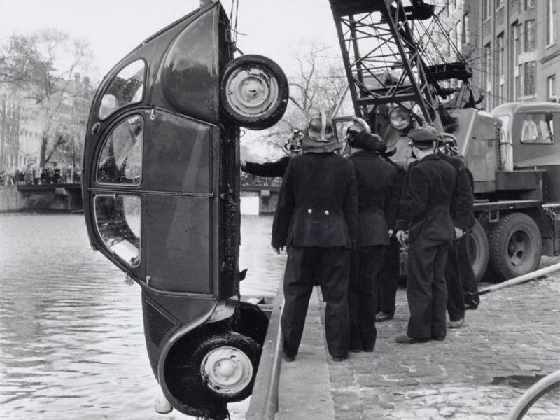 Eend te water - Auto Motor Klassiek