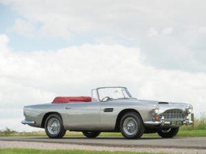 Slechts 70 stuks van deze prachtige Aston Martin DB 4 Convertible werden er vervaardigd. Eén ervan is kandidaat om in Londen geveild te worden. Afbeelding: Tim Wood/RM Sotheby's