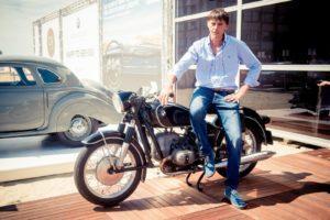 Deze eigenaar presenteert met trots zijn BMW R50. Afbeelding: BMW