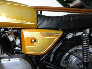 Een Laverda met glitters.