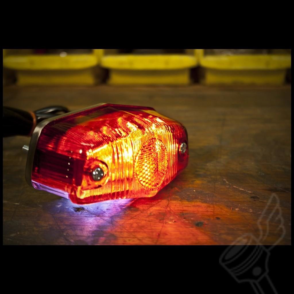 6 V, 12 V, halogeen, LED. En terug?
