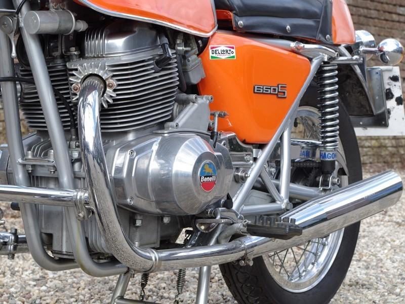 Een Benelli Tornado en andere fossielen