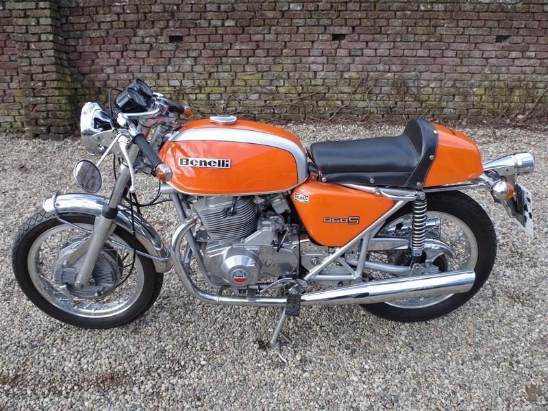 Een Benelli Tornado en andere fossielen