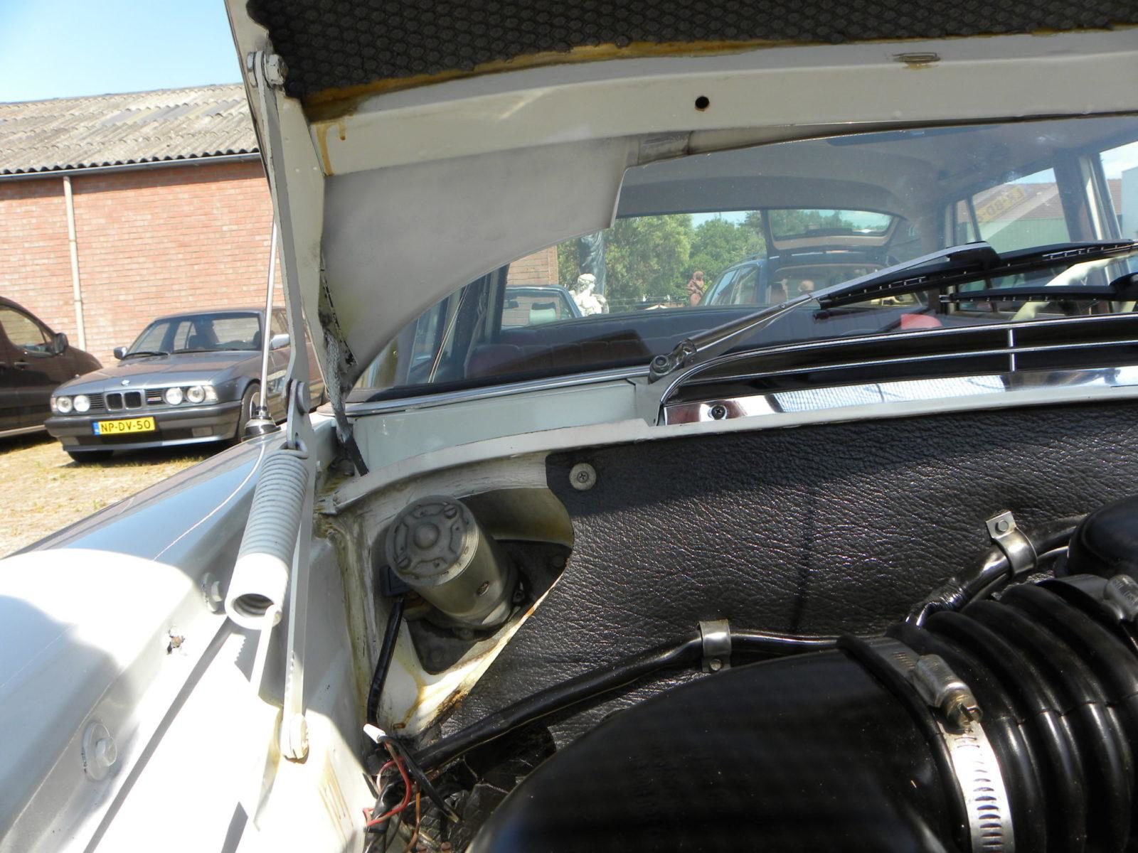 Onder de kap gekeken: een Mercedes-Benz 200