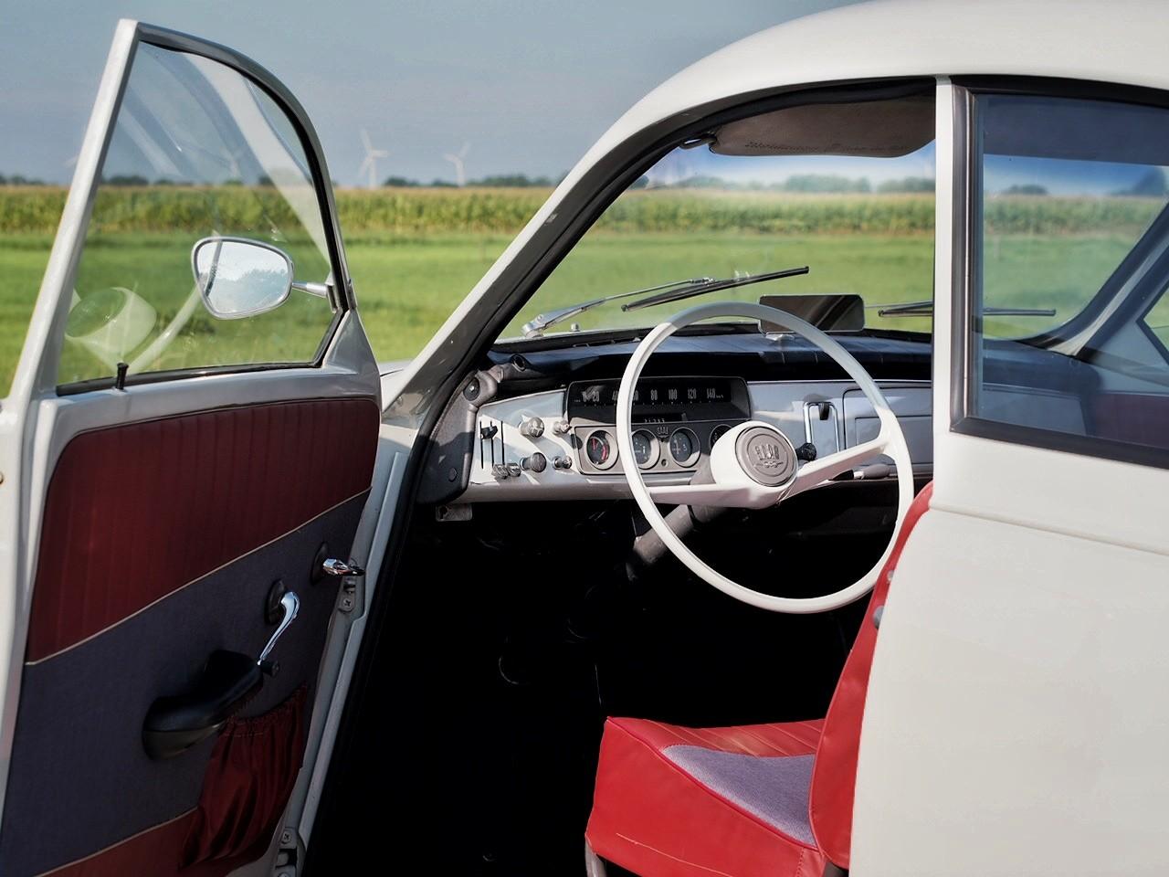 Saab 96 tweetakt Short Nose