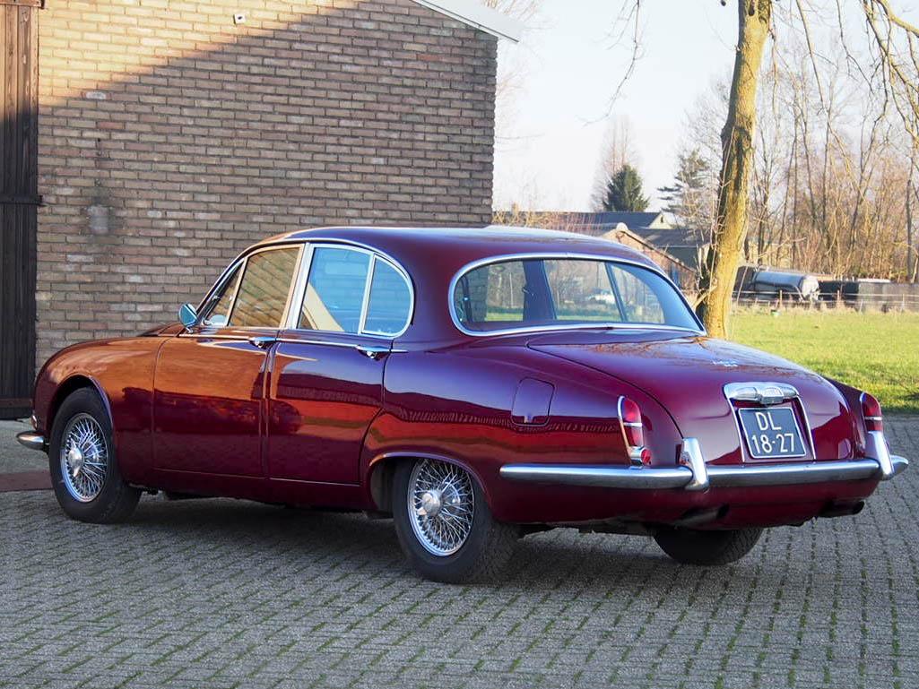 Jaguar S-Type 3.8