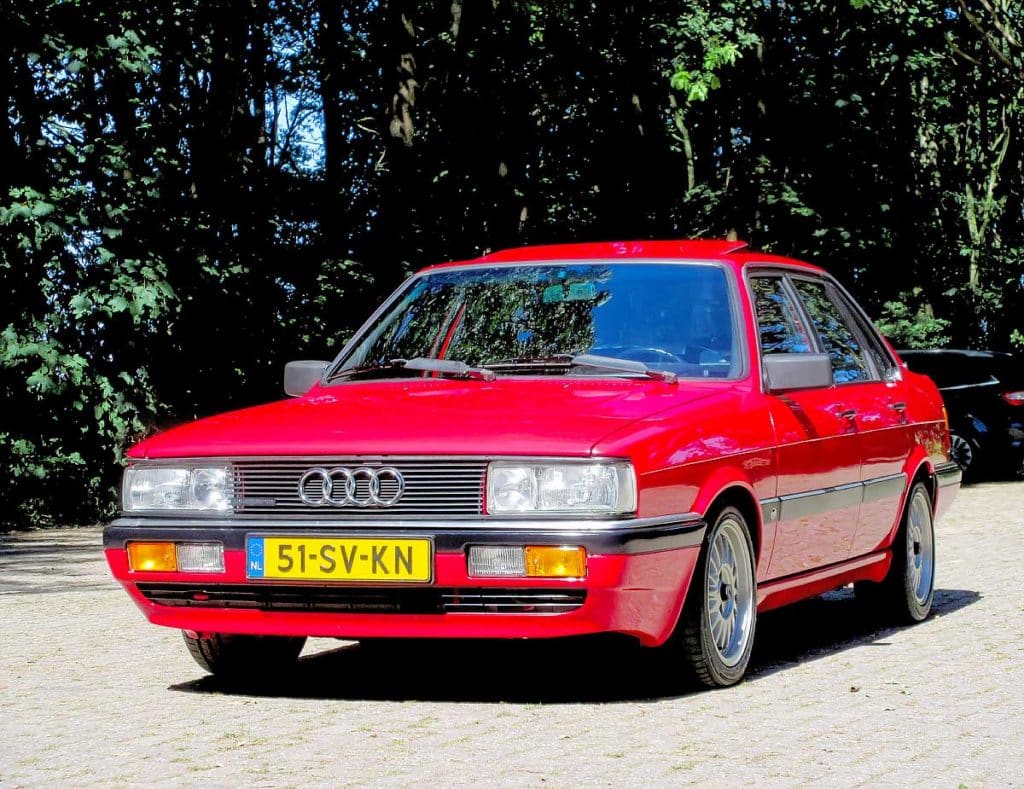 Rij impressie Audi 90 quattro. Superlatieven in hoofdletters