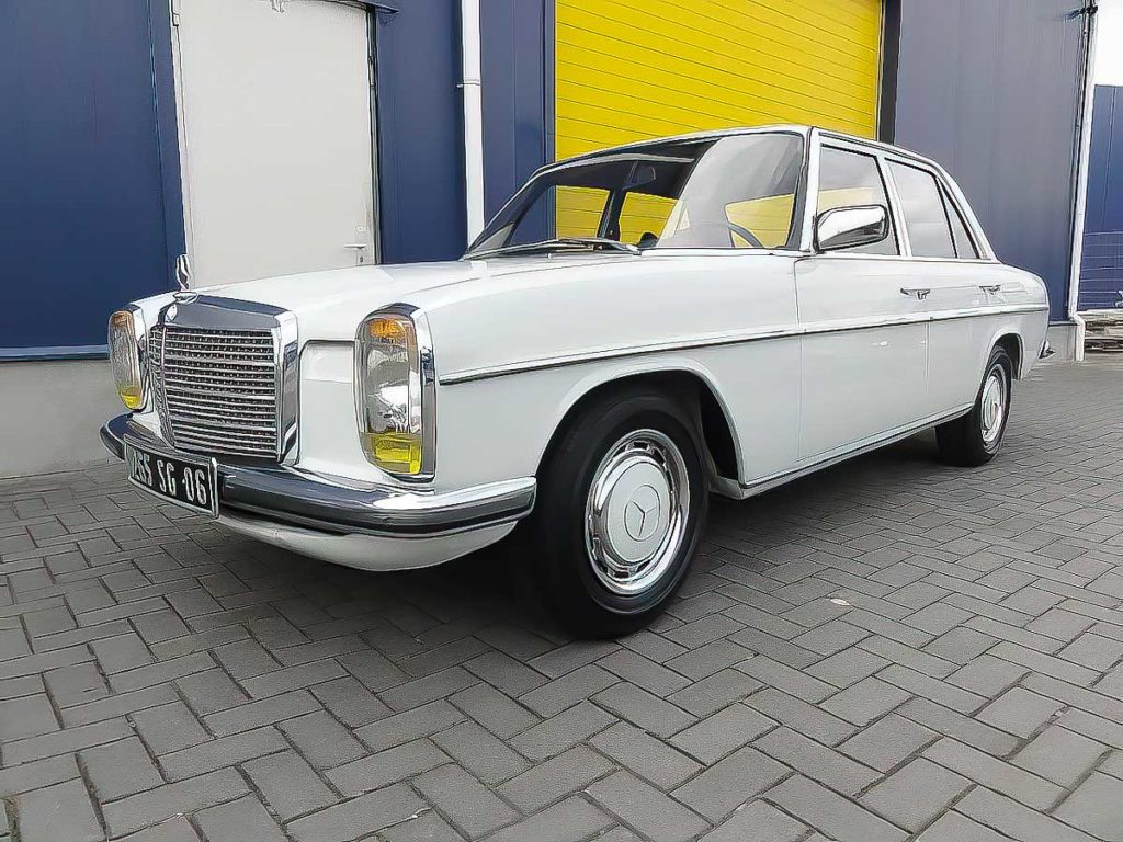 Mercedes-Benz 240 D