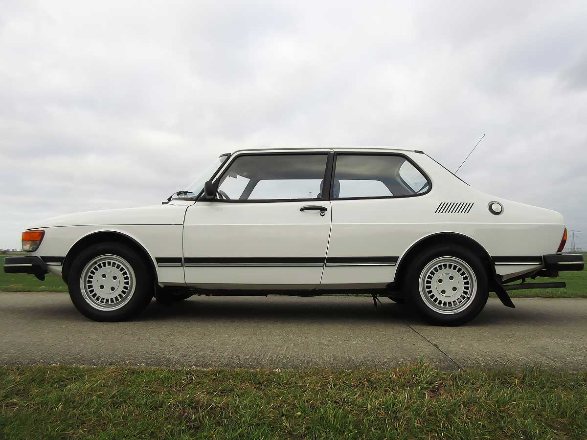 Rij-impressie SAAB 99 GL 5 Speed. Bekoring, originaliteit en onafhankelijkheid