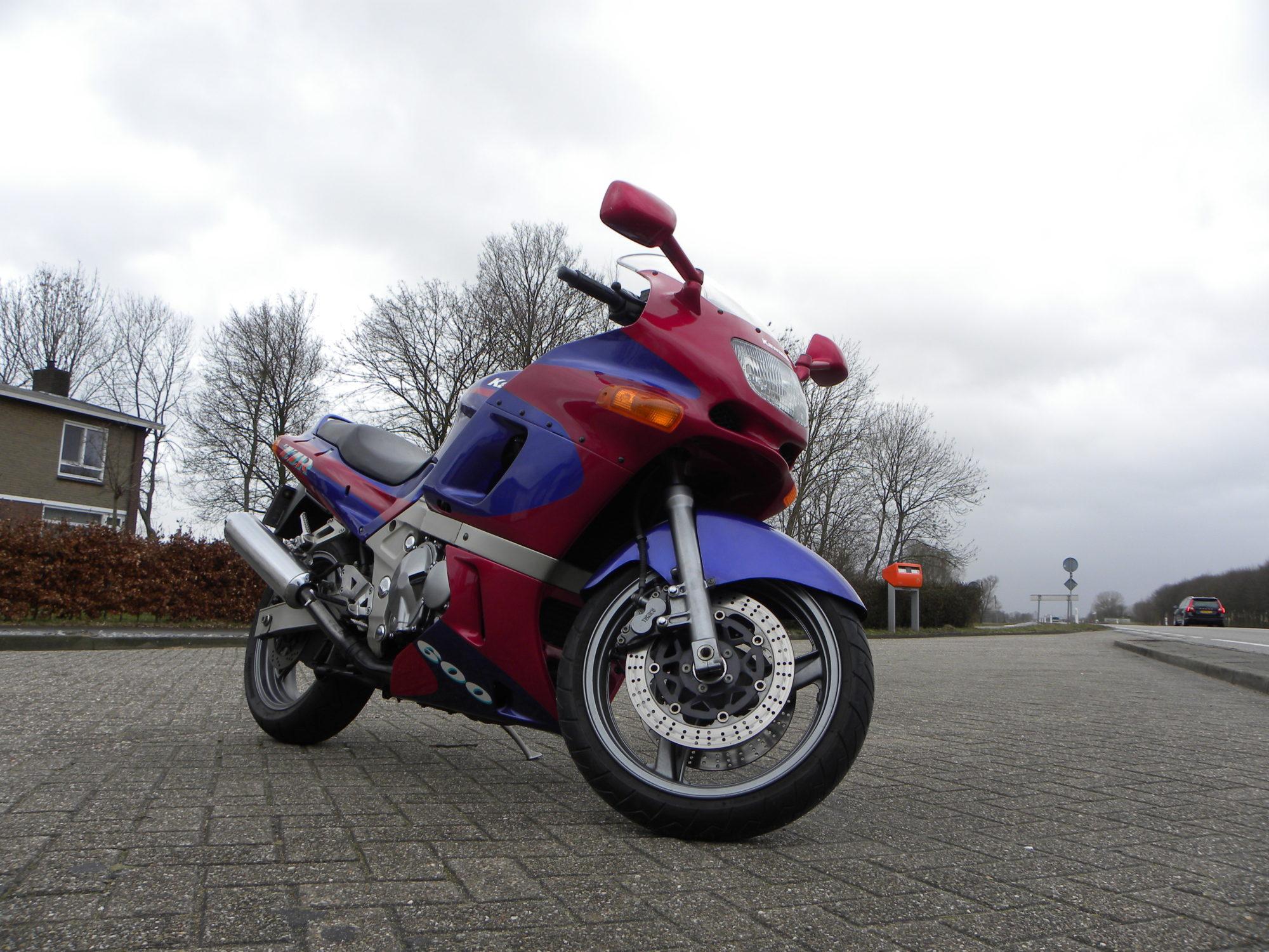 ZZ-R600