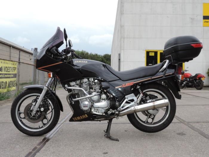Yamaha XJ900
