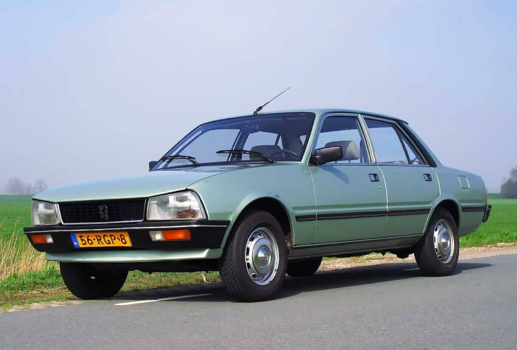 Harmonie. Onderweg met een Peugeot 505 uit het eerste bouwjaar