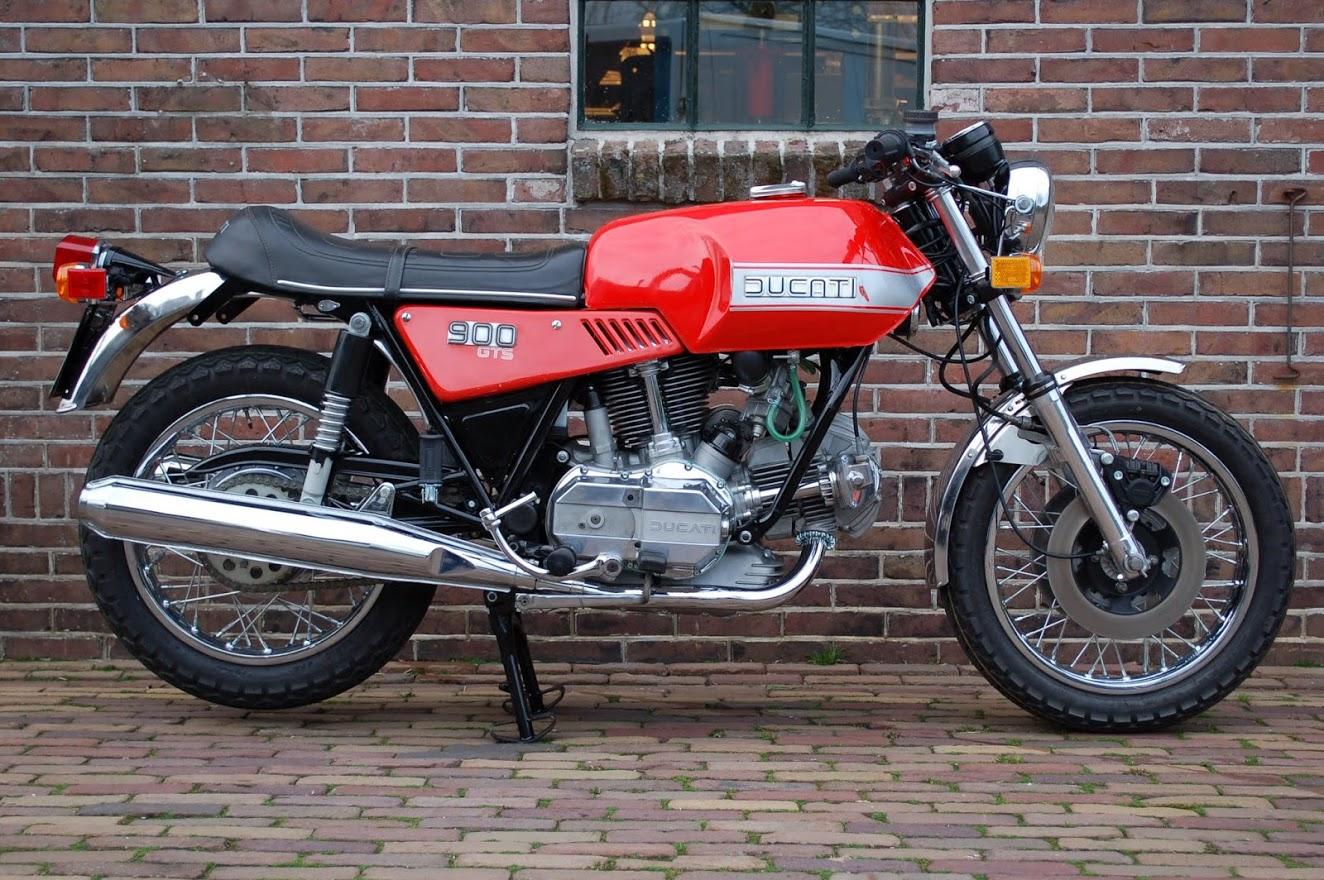 Ducati GTS 900
