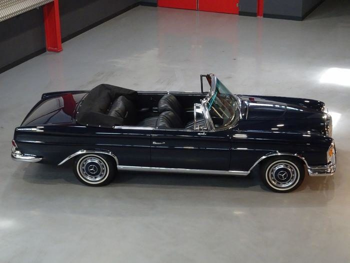 Mercedes-Benz 220 SE Cabriolet