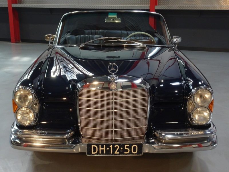 Mercedes-Benz 220 SE Cabriolet
