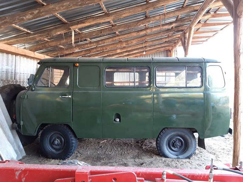UAZ 452