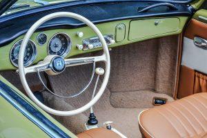 Volkswagen Karmann Ghia interieur