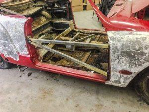 Volkswagen Karmann Ghia restauratie plaatwerk