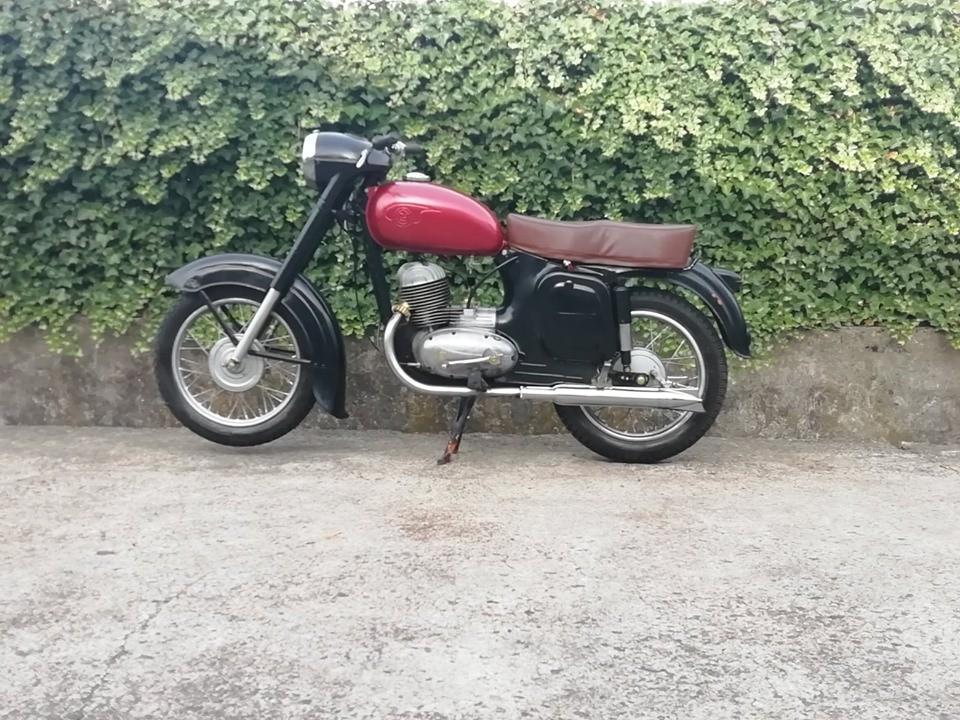 Restauratieproject kopen - motor zijkant