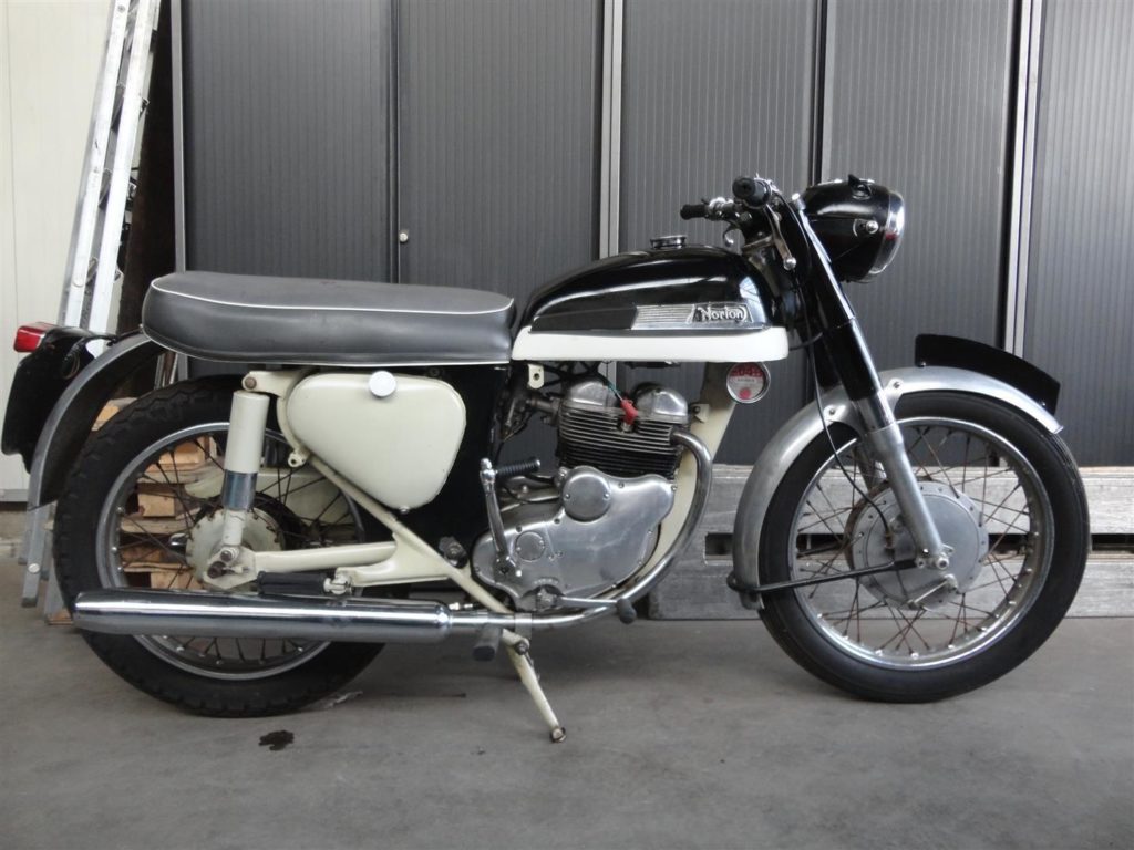 Norton Navigator zijkant