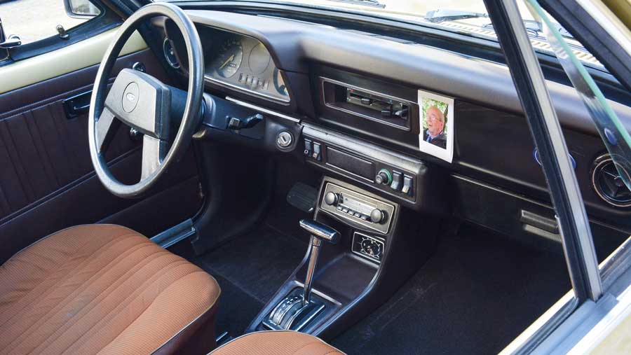 Ford Escort interieur