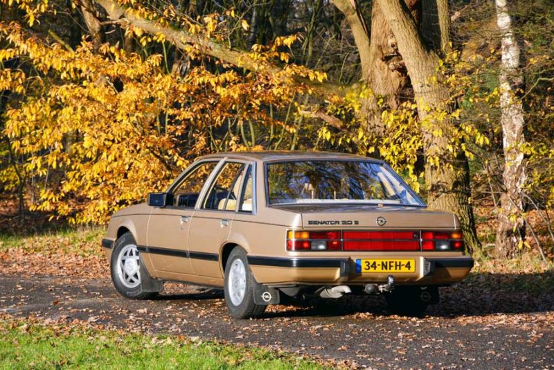 Opel Senator achterkant