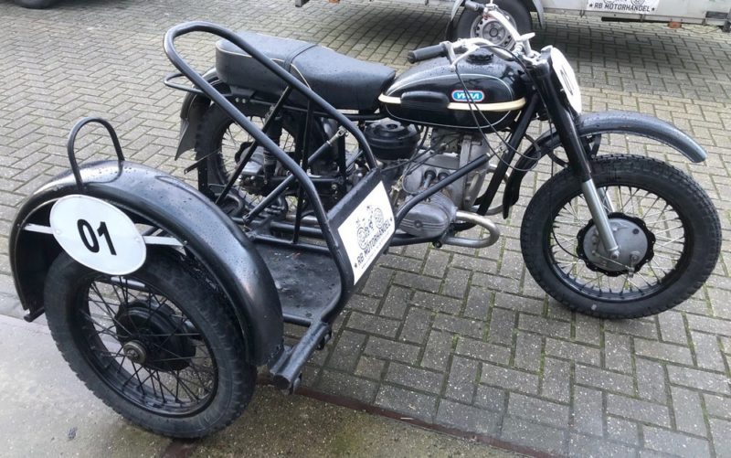 Ural zijspancrosser