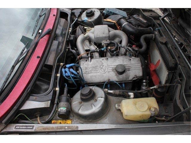 BMW 320i 1982 motor