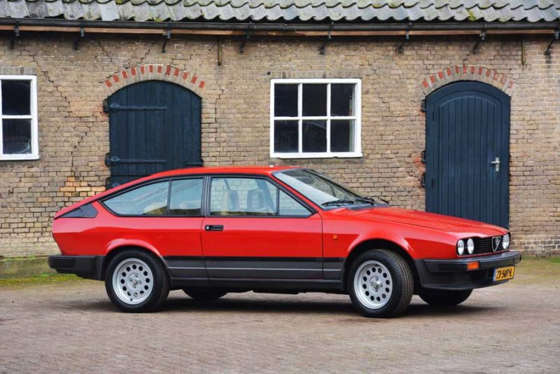 Alfa Romeo GTV 2.0