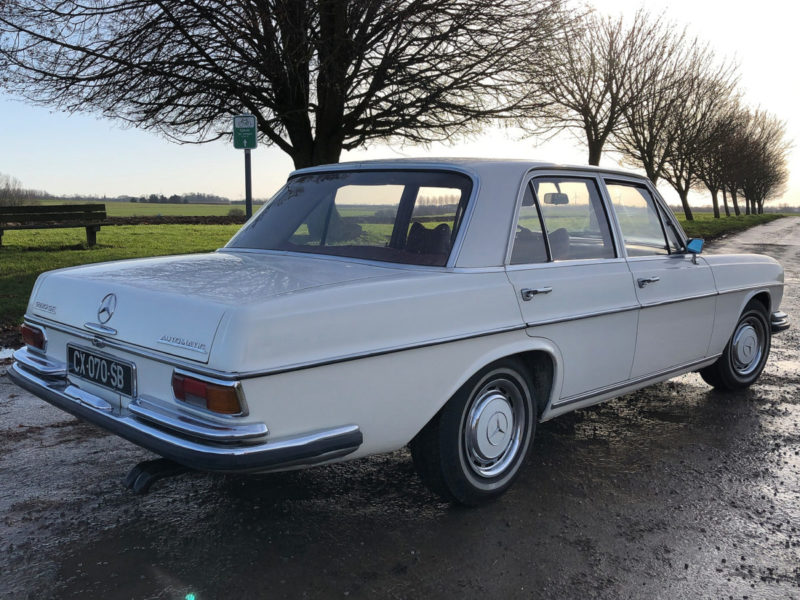 Mercedes-Benz 280 SE W108