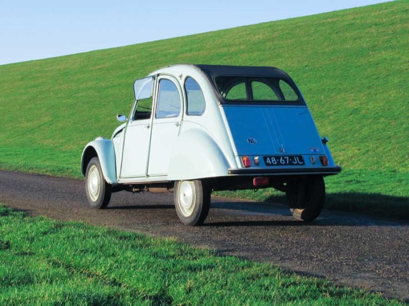 Citroën 2CV AZ achterkant