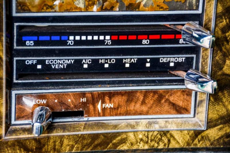 Dashboard Lincoln Continental Mark V Givenchy