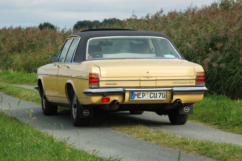 Opel Diplomat B V8