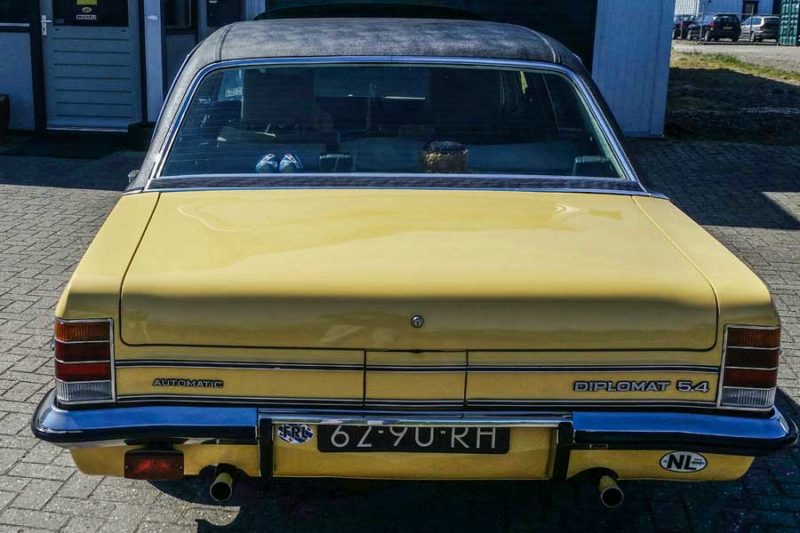 Opel Diplomat B 5.4 achterkant
