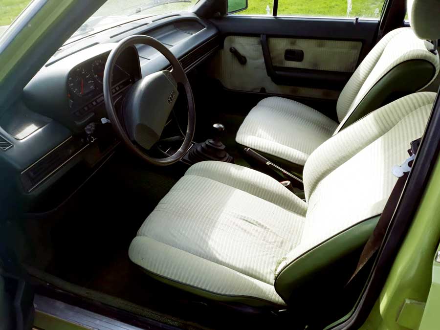 Interieur Audi 100