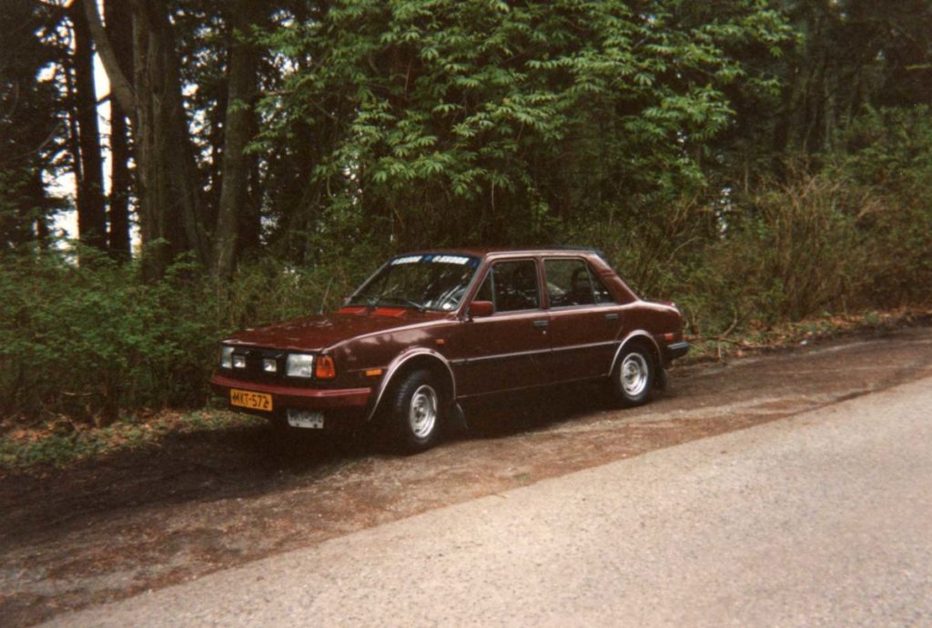 IVA mannen M/V vind je overal - Auto Motor Klassiek