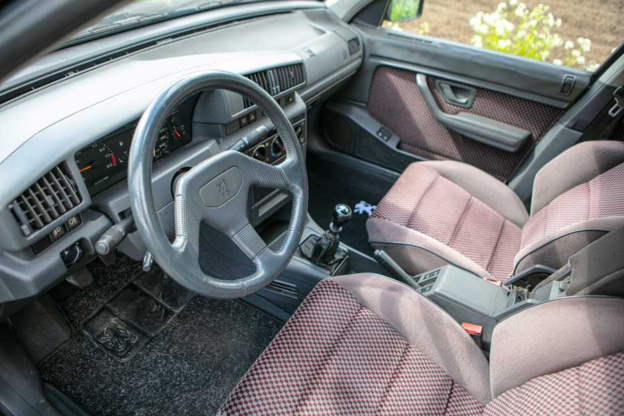 Peugeot 405 mi16
